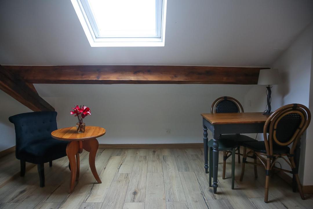 Croix Blanche - Le Logis Leilighet Tournan-en-Brie Eksteriør bilde